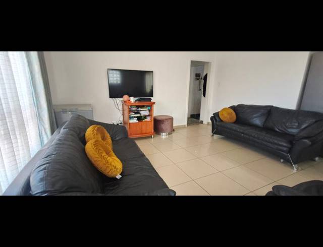 4 BEDROOM HOUSE FOR SALE IN DASPOORT
